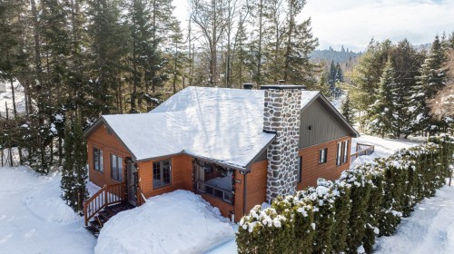 5268 Ch. de Val-des-Lacs  Sainte-Agathe-Des-Monts, QC J8C 0N2