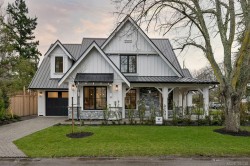 1047 Falkland Rd  Oak Bay, BC V8S 4M3