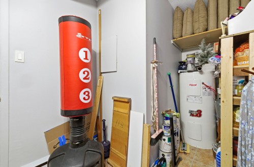 Rangement - 2-4 Rue Galipeau, Gatineau (Hull), QC - Indoor Photo Showing Basement