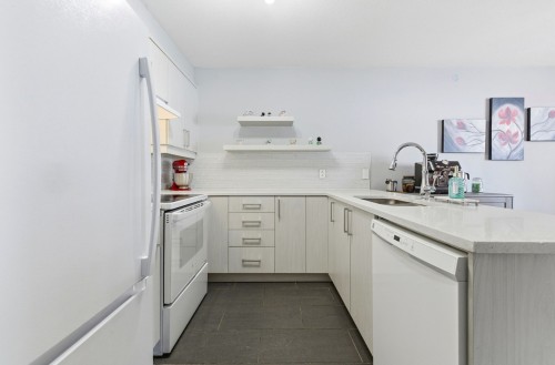 Cuisine - 2-4 Rue Galipeau, Gatineau (Hull), QC - Indoor Photo Showing Kitchen