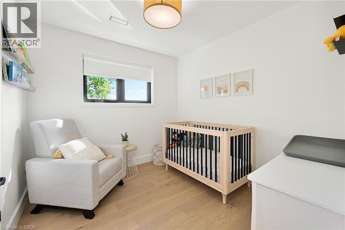 162 Stone Church Road E, Hamilton, ON - Indoor Photo Showing Bedroom