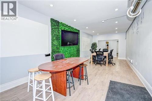 15 Ainslie Street N, Cambridge, ON 