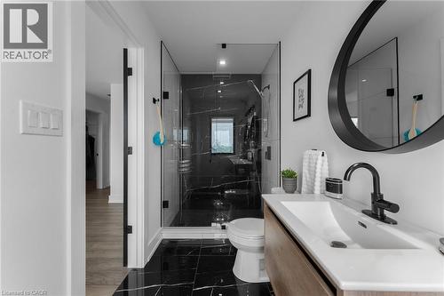 14 Willowbrook Drive, Welland, ON - Indoor Photo Showing Bathroom