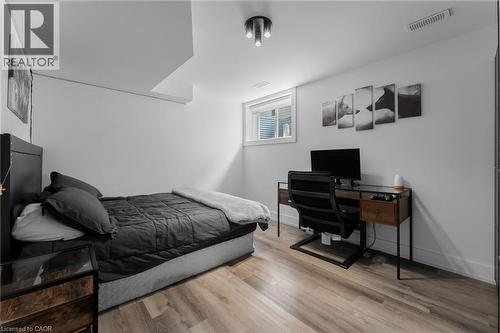 14 Willowbrook Drive, Welland, ON - Indoor Photo Showing Bedroom