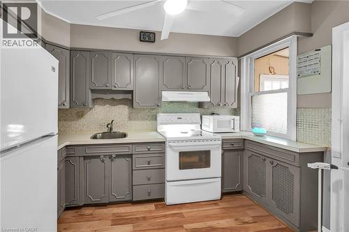 244 Cope Street, Hamilton, ON - Indoor Photo Showing Kitchen