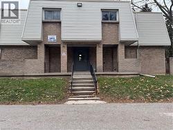 17 OLD PINE Trail Unit# 182  St. Catharines, ON L2M 6P9