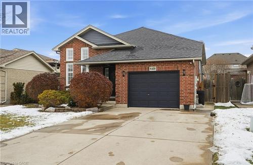8409 GREENFIELD Crescent  Niagara Falls, ON L2H 3J8