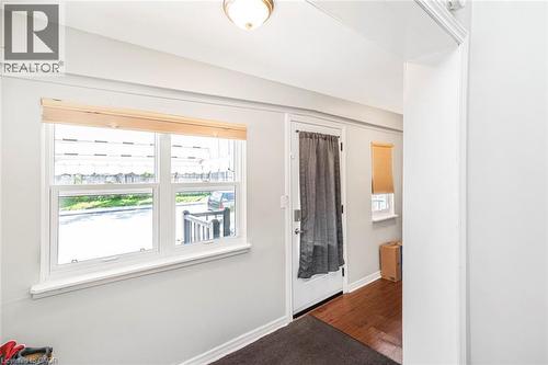 51 Beach Road, Hamilton, ON - Indoor