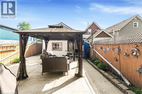 51 Beach Road, Hamilton, ON - Outdoor