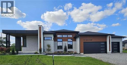 2 HUDSON Drive  Brantford, ON N3T 0V6