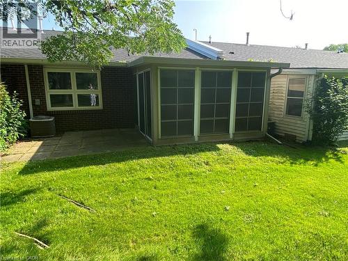 13 Szollosy Circle, Hamilton, ON - Outdoor