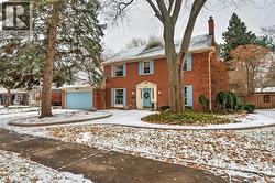 238 PENN Drive  Burlington, ON L7N 2B8