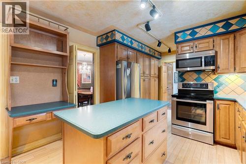 238 Penn Drive, Burlington, ON - Indoor Photo Showing Kitchen