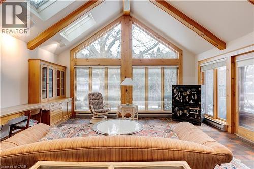 238 Penn Drive, Burlington, ON - Indoor Photo Showing Living Room