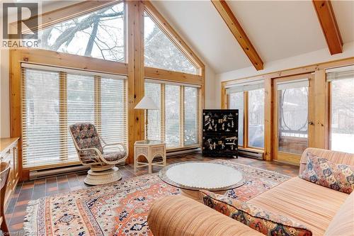 238 Penn Drive, Burlington, ON - Indoor Photo Showing Living Room