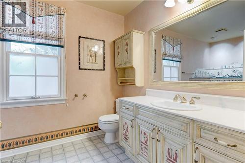 238 Penn Drive, Burlington, ON - Indoor Photo Showing Bathroom