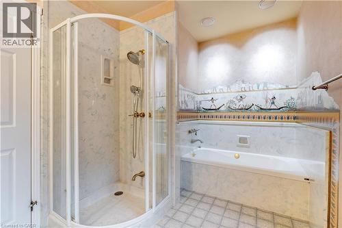 238 Penn Drive, Burlington, ON - Indoor Photo Showing Bathroom