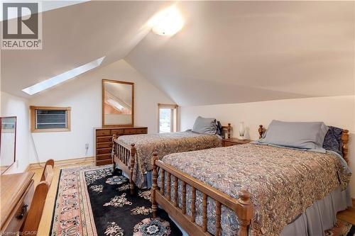 238 Penn Drive, Burlington, ON - Indoor Photo Showing Bedroom