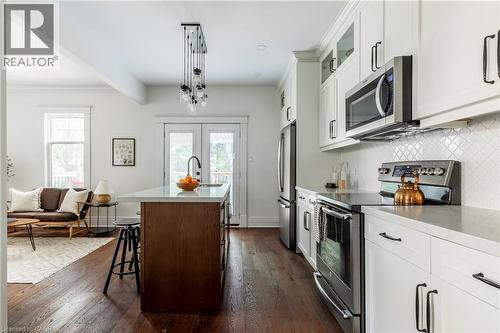 27 Cliff Avenue, Hamilton, ON - Indoor Photo Showing Kitchen With Upgraded Kitchen