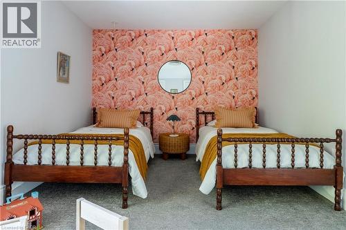 27 Cliff Avenue, Hamilton, ON - Indoor Photo Showing Bedroom