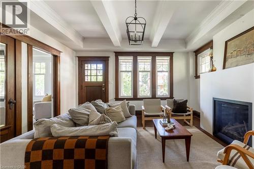 27 Cliff Avenue, Hamilton, ON - Indoor Photo Showing Living Room With Fireplace