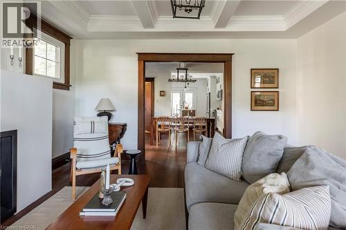 27 Cliff Avenue, Hamilton, ON - Indoor Photo Showing Living Room