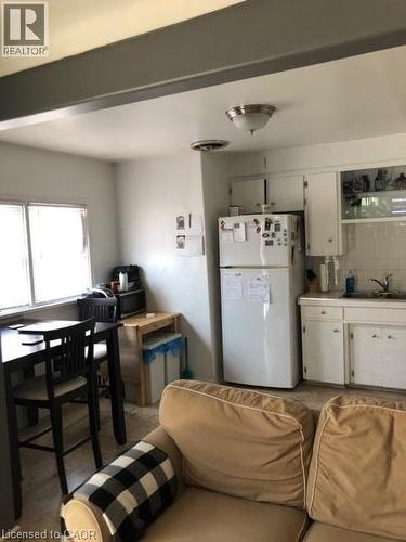 66 Queen Street S, Thorold, ON - Indoor Photo Showing Laundry Room