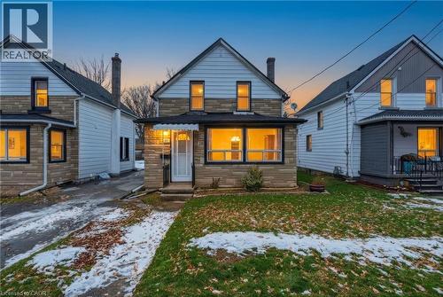 20 YORK Street  Welland, ON L3B 4A6