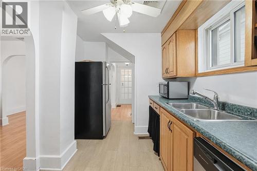 20 York Street, Welland, ON - Indoor Photo Showing Kitchen With Double Sink
