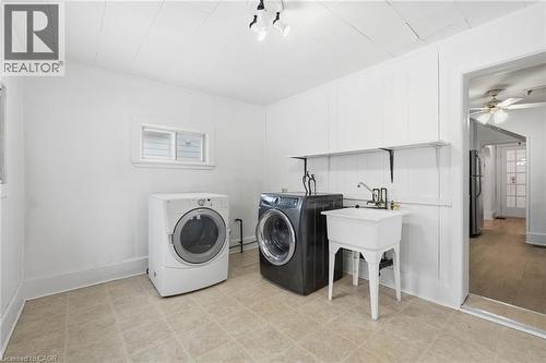 20 York Street, Welland, ON - Indoor Photo Showing Laundry Room