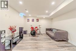 Granny suite living room - 