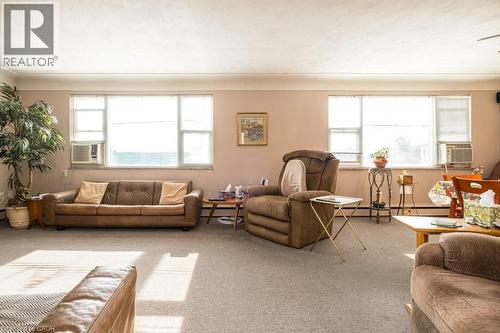 858 King Street W, Hamilton, ON 