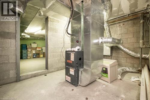 858 King Street W, Hamilton, ON 