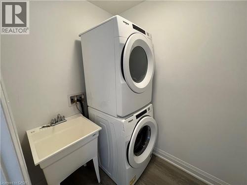 20 Steele Crescent, Guelph, ON - Indoor Photo Showing Laundry Room