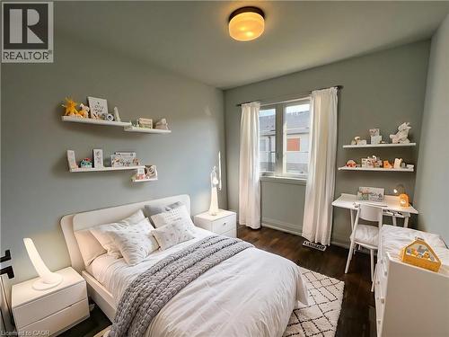 20 Steele Crescent, Guelph, ON - Indoor Photo Showing Bedroom