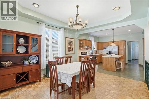81 Simcoe Street E, Hamilton, ON - Indoor Photo Showing Dining Room