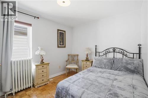 81 Simcoe Street E, Hamilton, ON - Indoor Photo Showing Bedroom