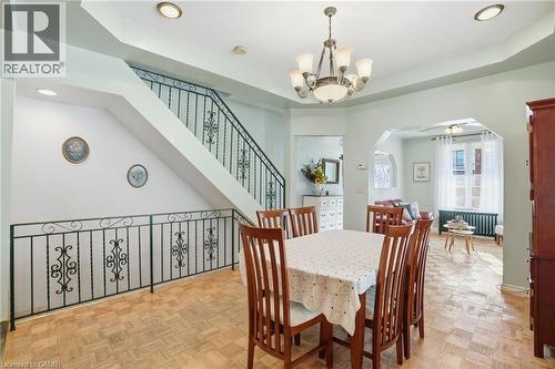 81 Simcoe Street E, Hamilton, ON - Indoor Photo Showing Dining Room