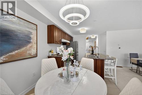 9 Hedges Crescent, Hamilton, ON - Indoor Photo Showing Dining Room