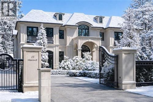 15 Chartwell Road, Oakville, ON - Outdoor