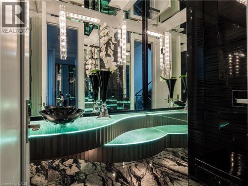 15 Chartwell Road, Oakville, ON - 