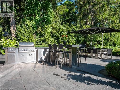 15 Chartwell Road, Oakville, ON - Outdoor