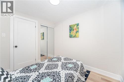 26 Graywood Road, Hamilton, ON - Indoor Photo Showing Bedroom