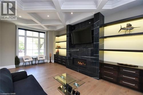 68 Mountain Brow Boulevard, Hamilton, ON - Indoor Photo Showing Living Room