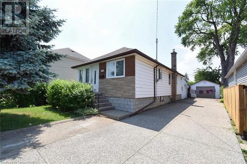 205 Ivon Avenue, Hamilton, ON - Outdoor