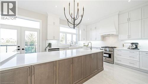 73 Workman Crescent, Plattsville, ON - Indoor Photo Showing Kitchen With Upgraded Kitchen