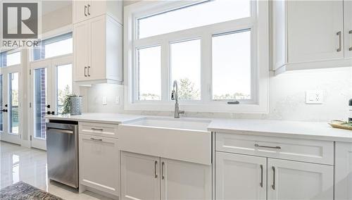 73 Workman Crescent, Plattsville, ON - Indoor Photo Showing Kitchen With Upgraded Kitchen