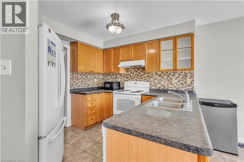 23 Stonecairn Drive, Cambridge, ON - Indoor Photo Showing Kitchen With Double Sink