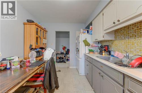 27 Margaret Avenue N, Waterloo, ON - Indoor Photo Showing Kitchen
