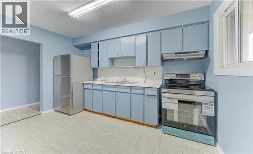 27 Margaret Avenue N, Waterloo, ON - Indoor Photo Showing Kitchen